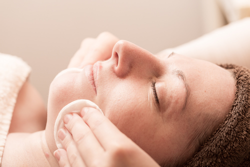 Aromatherapy Facial